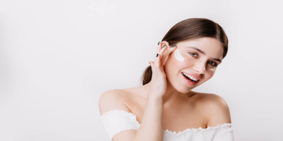 Yaz Mevsimine Sağlıklı ve Işıltılı Bir Ciltle Merhaba Deyin